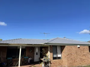 Photo of a roof done with the colour: Mid Grey