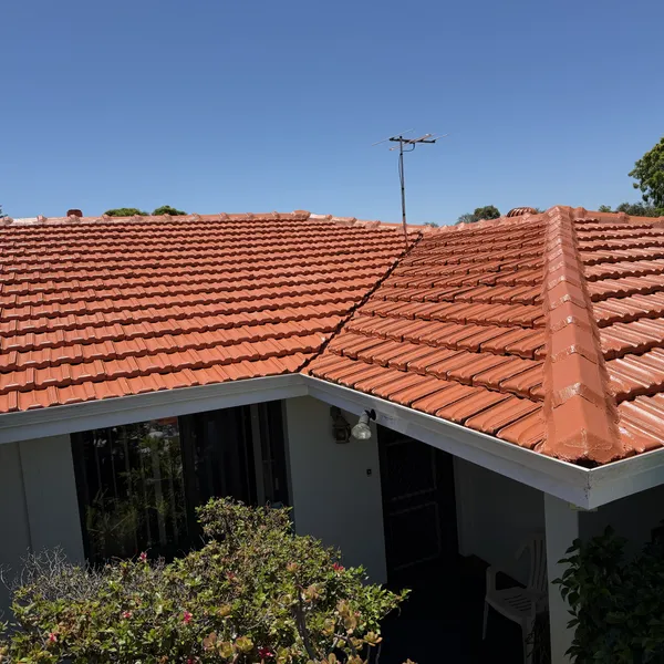 Perth roof with Terracotta Dulux Acratex coating
