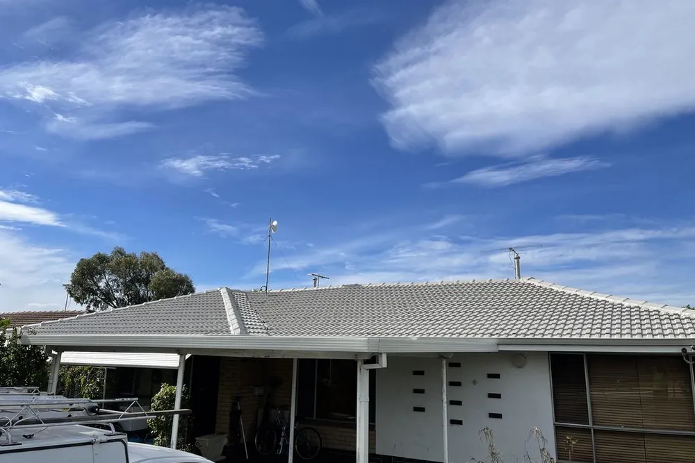 Perth roof with Birch Grey Dulux Acratex coating