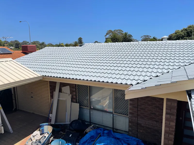 Perth roof with Colorbond Shale Grey Dulux Acratex coating - view 1