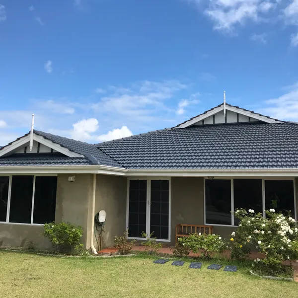 Perth roof with Twilight Shadow Dulux Acratex coating