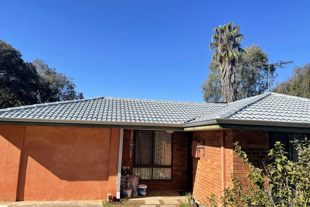 Perth roof with Colorbond Windspray Dulux Acratex coating