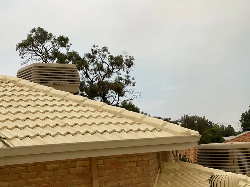 Perth roof with Cream Dulux Acratex coating - view 2