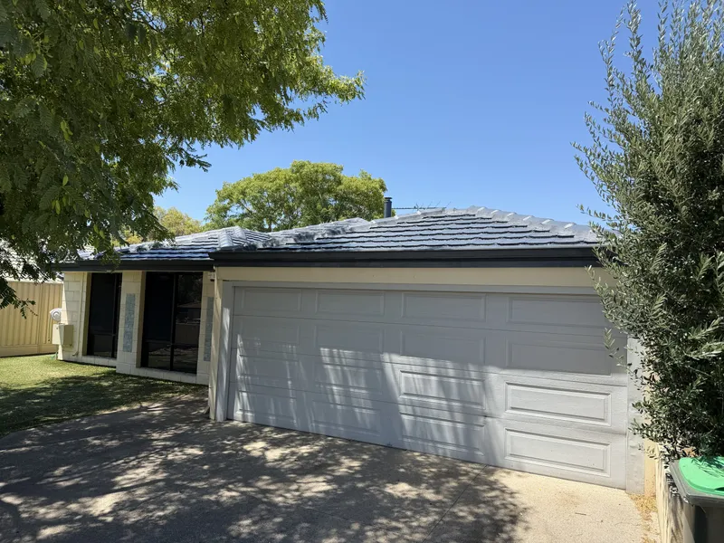 Perth roof with Dark Grey Dulux Acratex coating - view 2