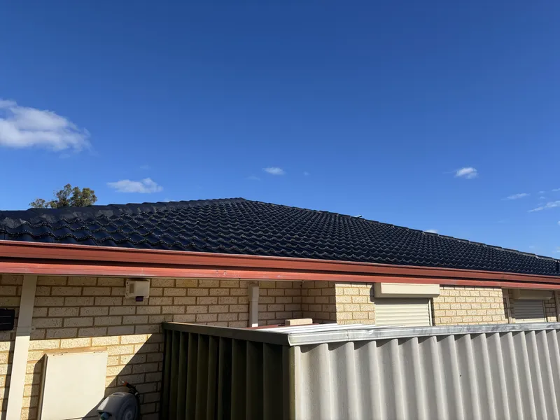 Perth roof with Colorbond Night Sky Dulux Acratex coating - view 3